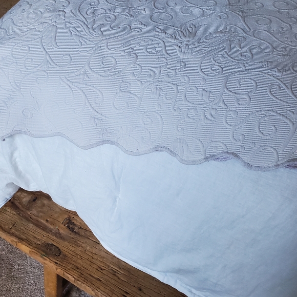 Lavender coverlet Queen - Picture 4 of 5